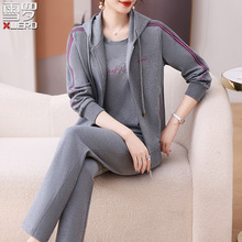 中年妈妈春装运动套装时尚品牌外套中老年女装春秋新款三件套大码