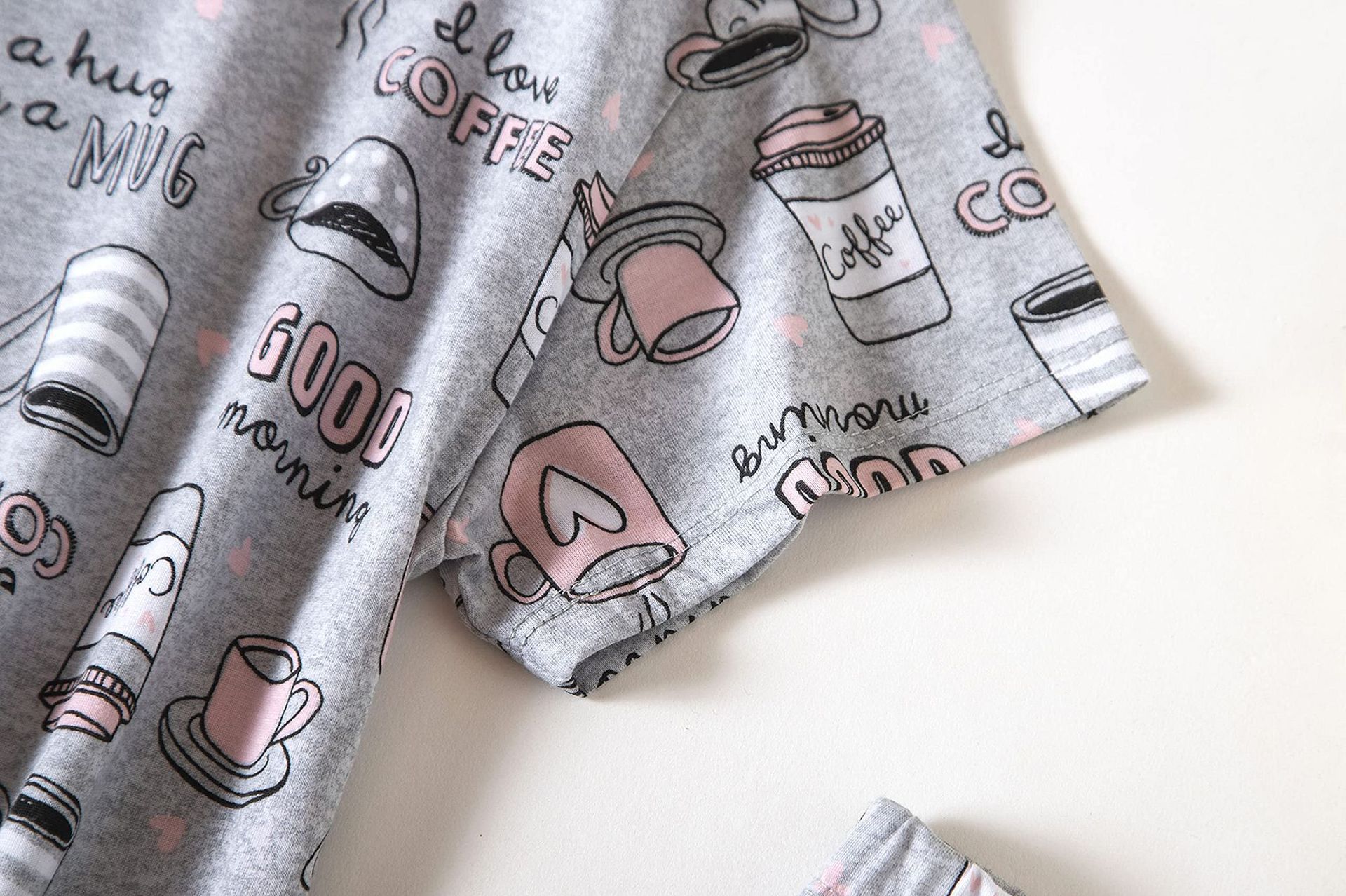 GraceChic 2024 Cross-Border European And American Kurzarm-Caprihose Strick-Homewear Plus Size Damen-Pyjama-Set_voghion.com