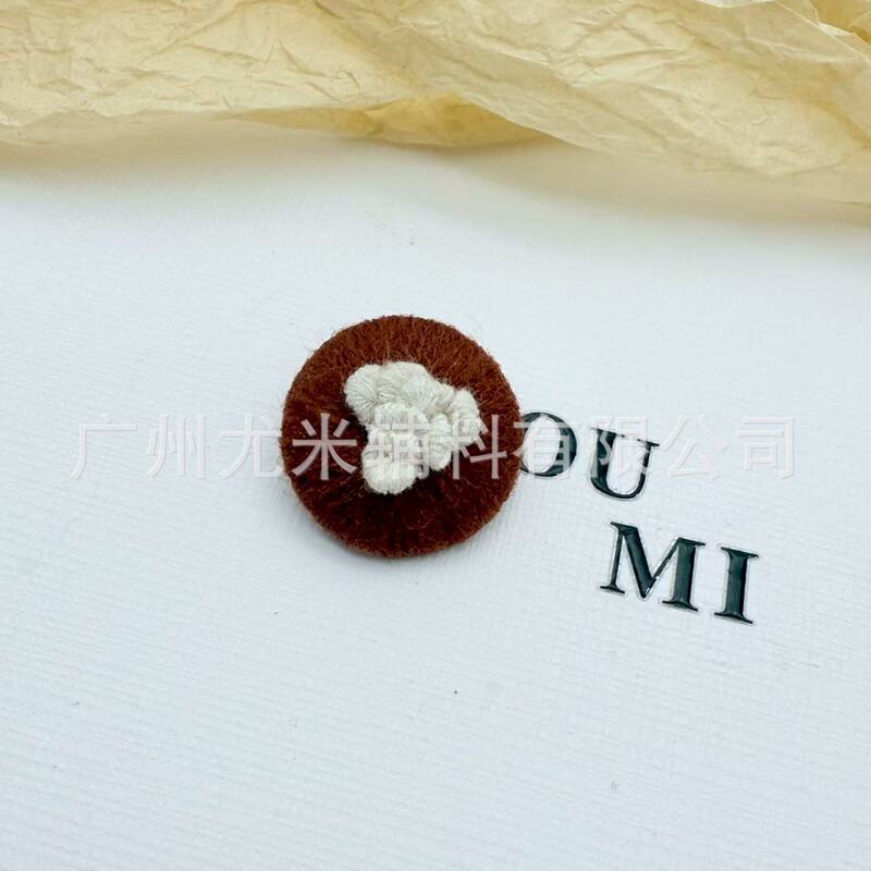 Popular Handmade Wool Yarn Button Two-Tone Sweater Coat Jacket Button Japanese Mori Style Crochet Decorative Button Popular Handmade Wool Yarn Button Two-Tone Sweater Coat Jacket Button Japanese Mori Style Crochet Decorative Button