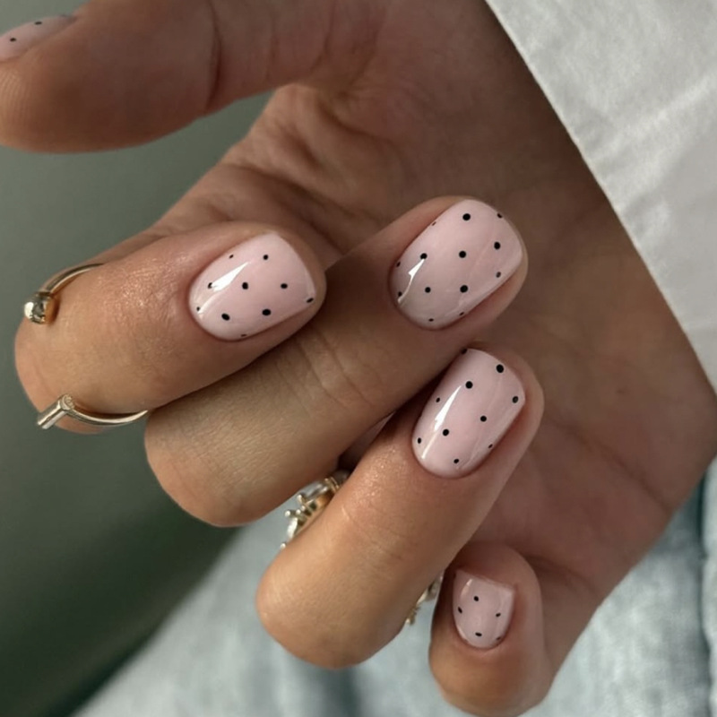 Minimalist Polka Dot European and American Style Short Square Foreign Trade Hot-Selling Wearable Fake Nails