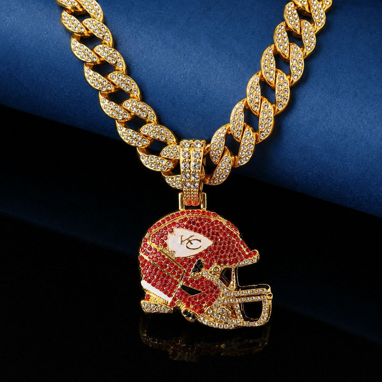 Europa y América Hip-Hop Viento lleno de diamantes Cuban Chain Jefes Colgante Casco Collar de hombre 1688 Joyas de aleación personalizadas