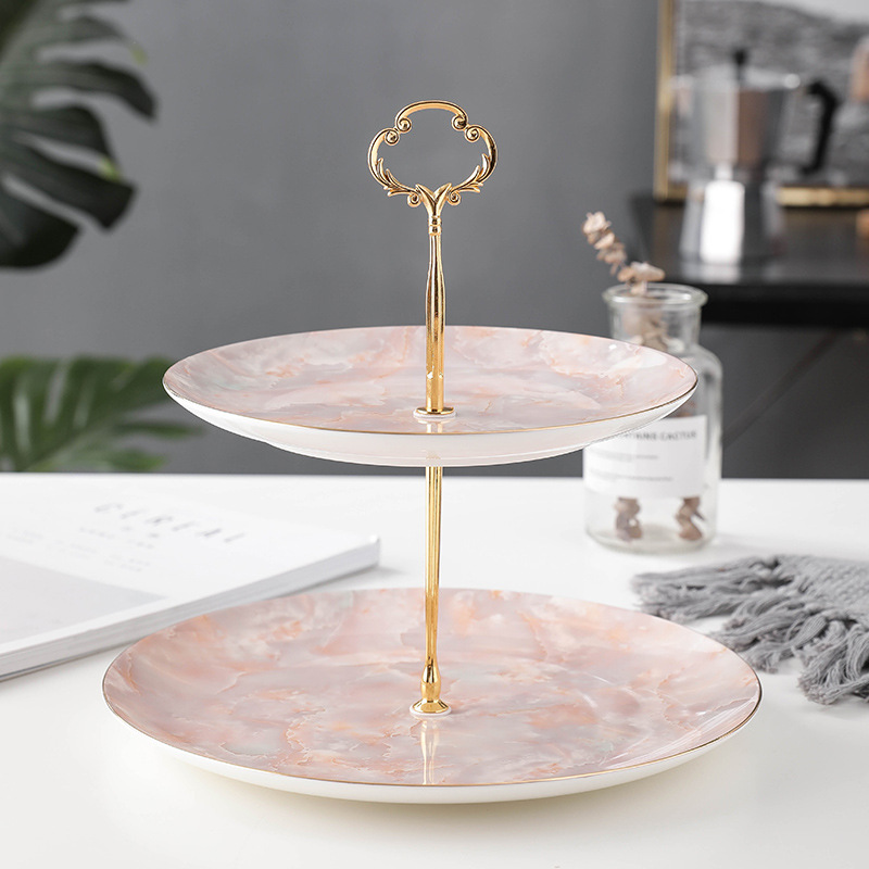 Cerámica Retro de porcelana de hueso de alto valor Juego de taza de café de estilo europeo Juego de té de la tarde Caja de regalo Taza de té de alta calidad Taza y platillo