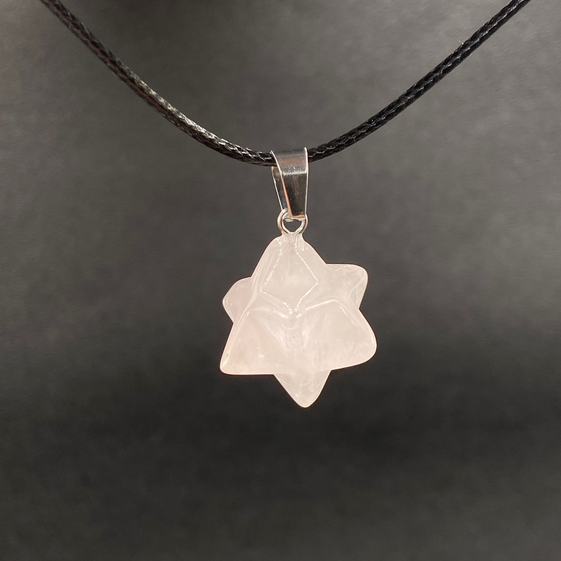 6g Weight Geometric Pattern Unisex Gender Fashion Pink Crystal Star Necklace Pendant 5