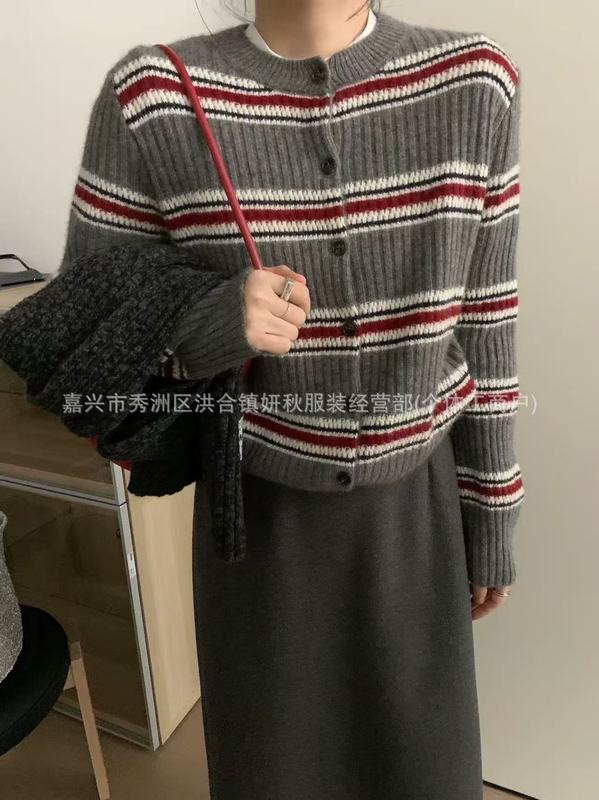 欧货时尚撞色圆领条纹毛衣开衫女秋冬宽松百搭小众设计感针织上衣|undefined