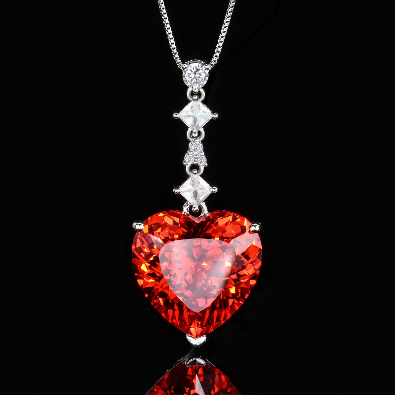 Otoño e invierno nuevo estilo Zhuang Shengsheng joyería rosa seca retro gran collar colgante en forma de corazón piedra principal 20*20