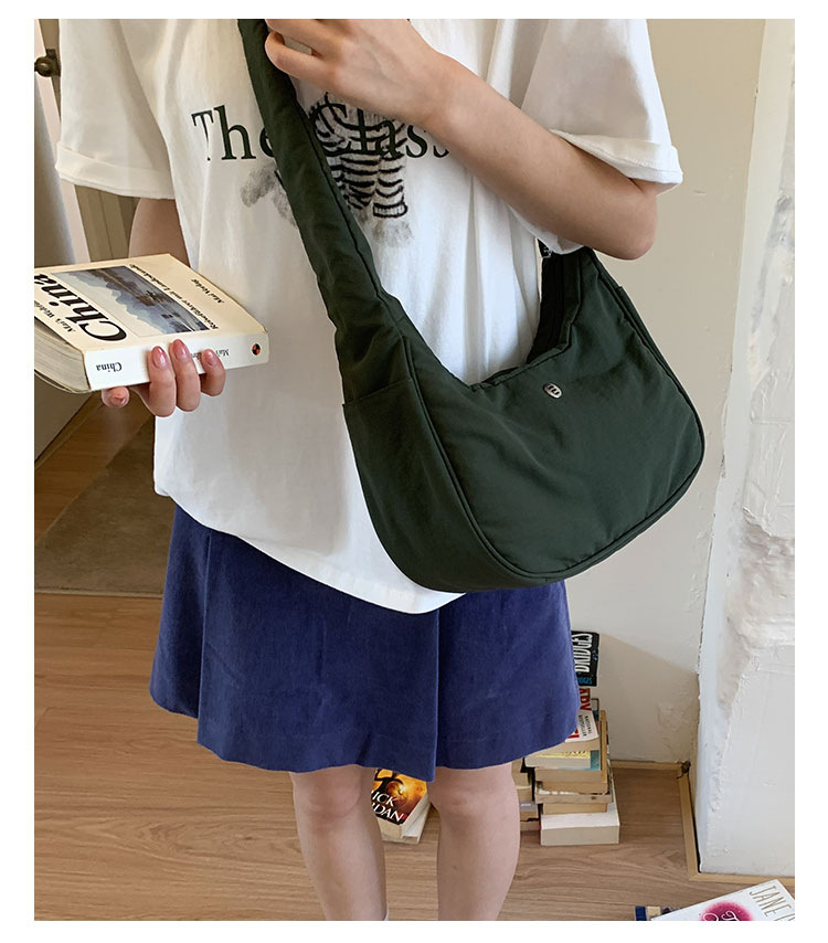 Small handbag, women's underarm bag, fashionable and casual single-shoulder bag, crossbody bag, 2025 new style for work and commuting, stylish solid color bag undefined