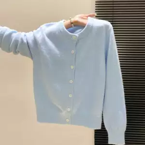 เสื้อคาร์ดิแกนถักนิตติ้งแขนยาว กระดุมหนึ่งเม็ด สีฟ้าอ่อน ดูอ่อนเยาว์ สำหรับผู้หญิง เสื้อตัวบนลำลอง ใส่สบาย ผิวสัมผัสนุ่ม สำหรับฤดูใบไม้ร่วงและฤดูหนาว