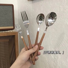 ステンレス鋼のスプーン、フォーク、ナイフセット、模造木製ハンドルスタイルの家庭用絶妙な洋食食器、ステーキナイフ、フォーク、スプーン、デザートスプーンとフォーク