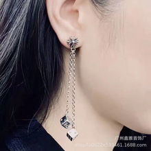 CH克罗伈新款复古做旧十字架骰子耳钉时尚嘻哈潮流网红同款耳饰