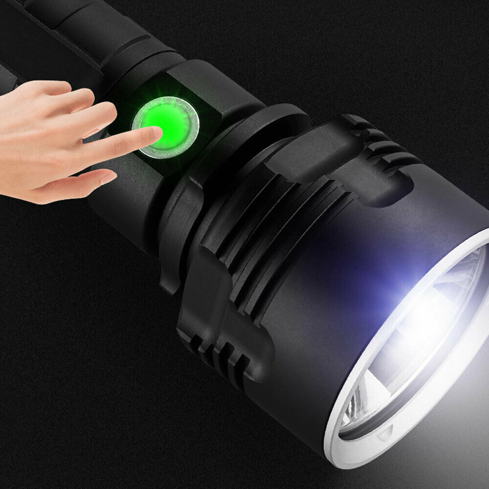 Hochleistungs-Taschenlampe für Outdoor-Aktivitäten, mit festem Fokus und USB-Aufladung.