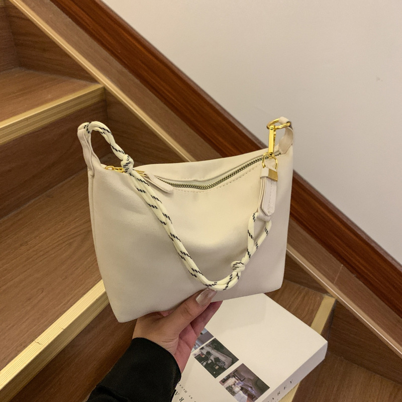 Fashionable and Simple Small Bag for Women 2025 New Autumn and Winter Versatile Shoulder Underarm Women's Bag High-End Portable Bucket Bag