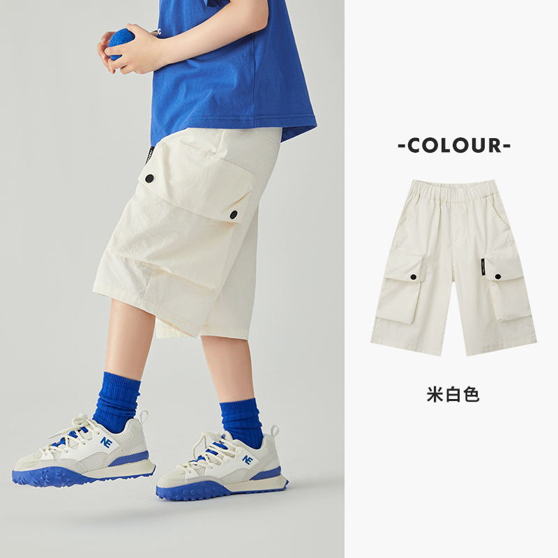 男の子用Tシャツ、子供用夏用薄手で快適で涼しいプリント半袖、中型および大型の子供用スポーツとレジャーの純綿トップス、トレンディです。|undefined