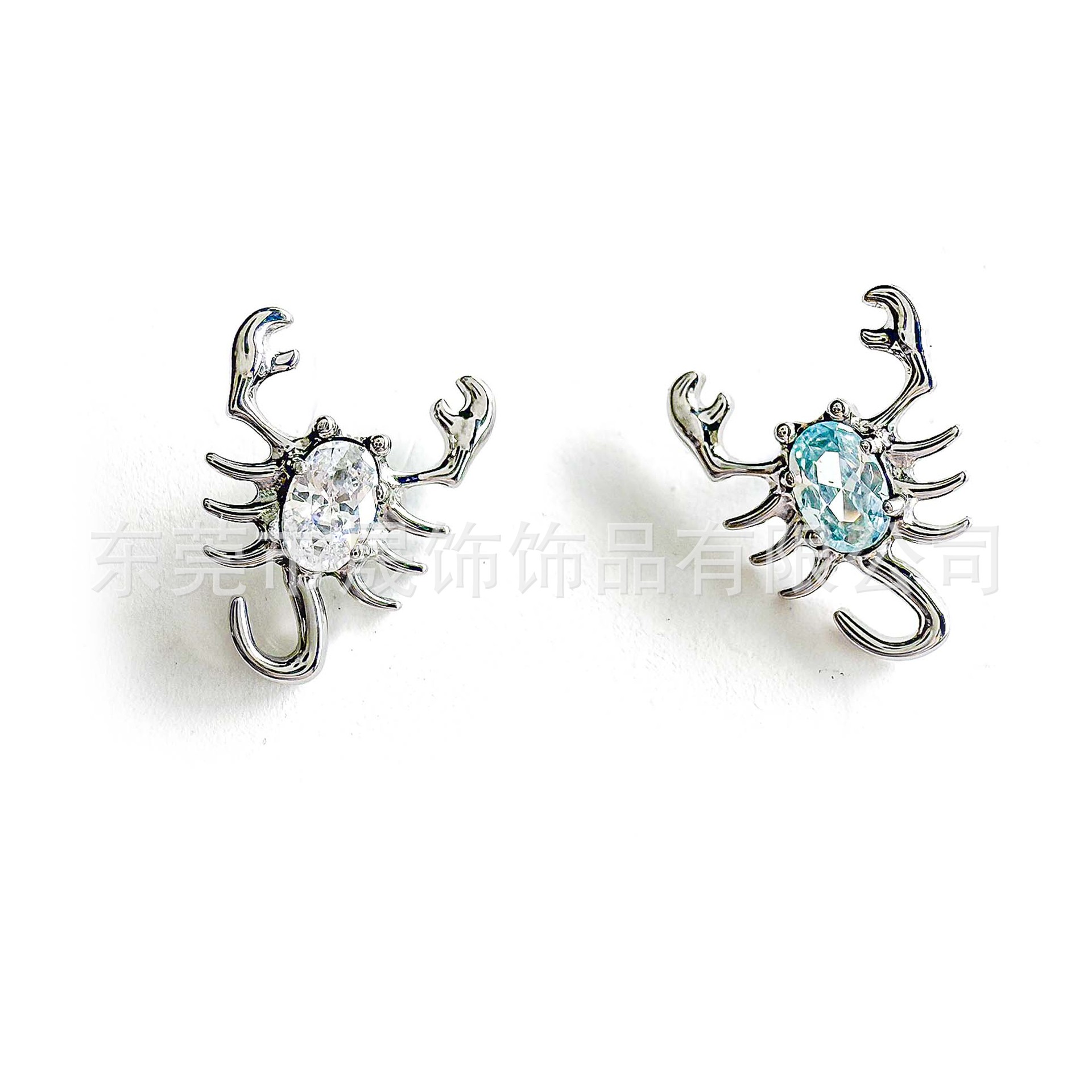 F136 Titanium 蝎子 Ear Stud Set With Cubic Zirconia Helix Cartilage Stud Internal Thread G23 Implant Grade Titanium Jewelry Titanium Alloy Ear Stud 托