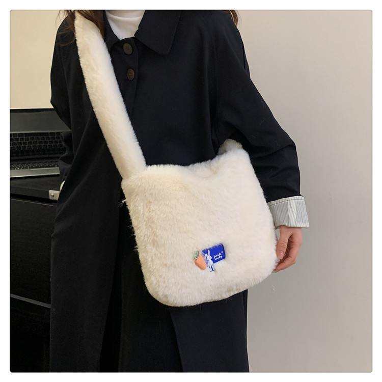 Plush tote for women's trendy and fashionable shoulder bag, plush crossbody bag_voghion.com