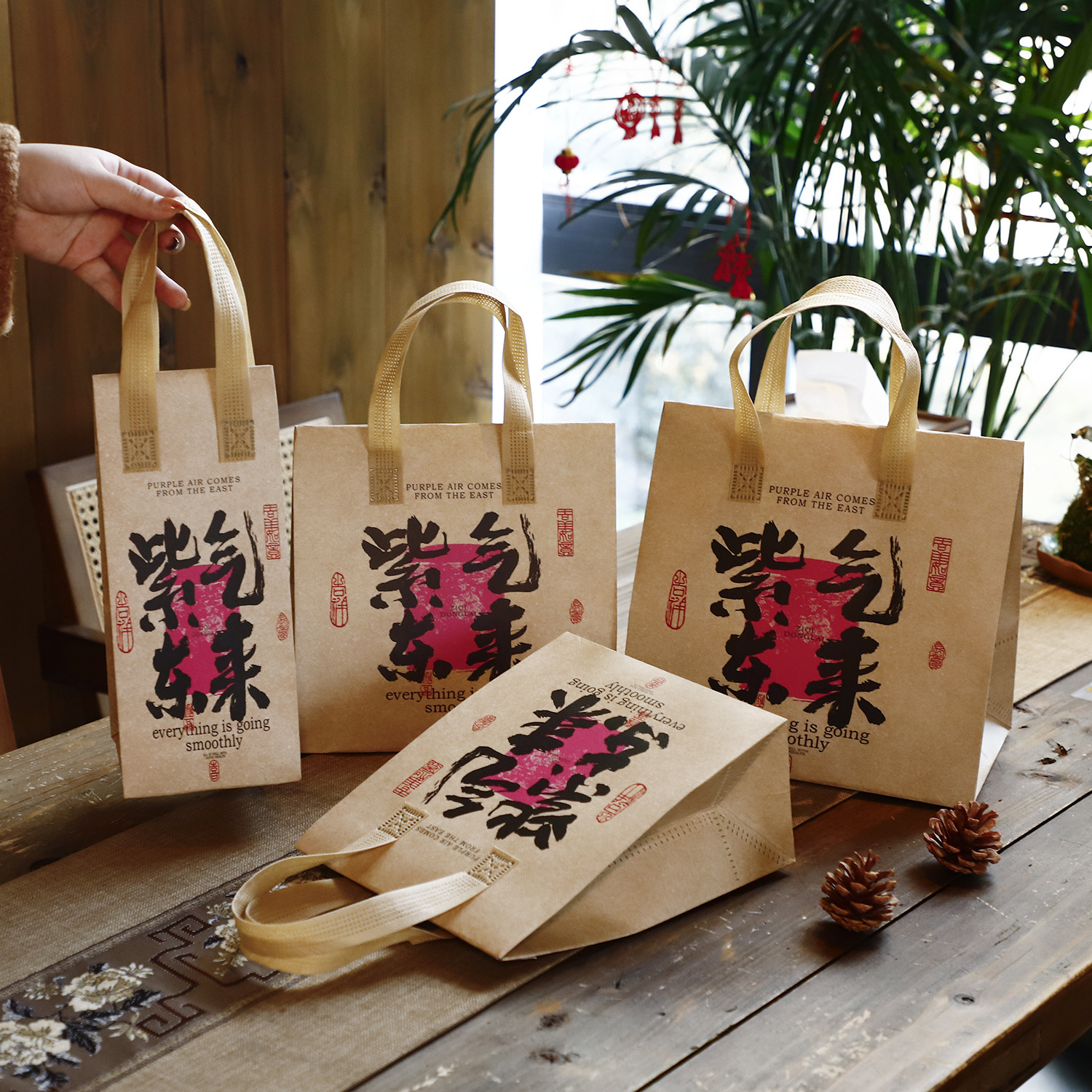 2025新款外卖保温袋铝箔加厚大容量无纺布手提袋折叠批发厂家直销