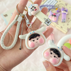 漫画爪切りキーホルダー女装しんちゃんキーホルダーペンダントかわいい爪切り家庭用マニキュア爪切り