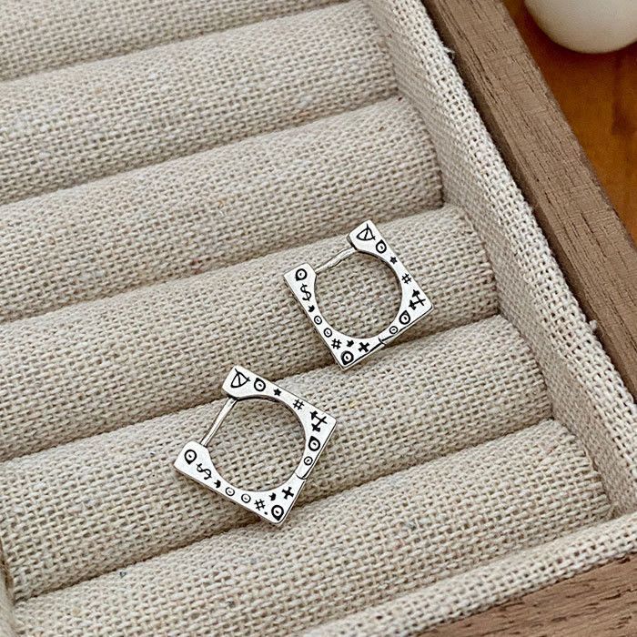 Square minimalistic geometric fashionable design earrings