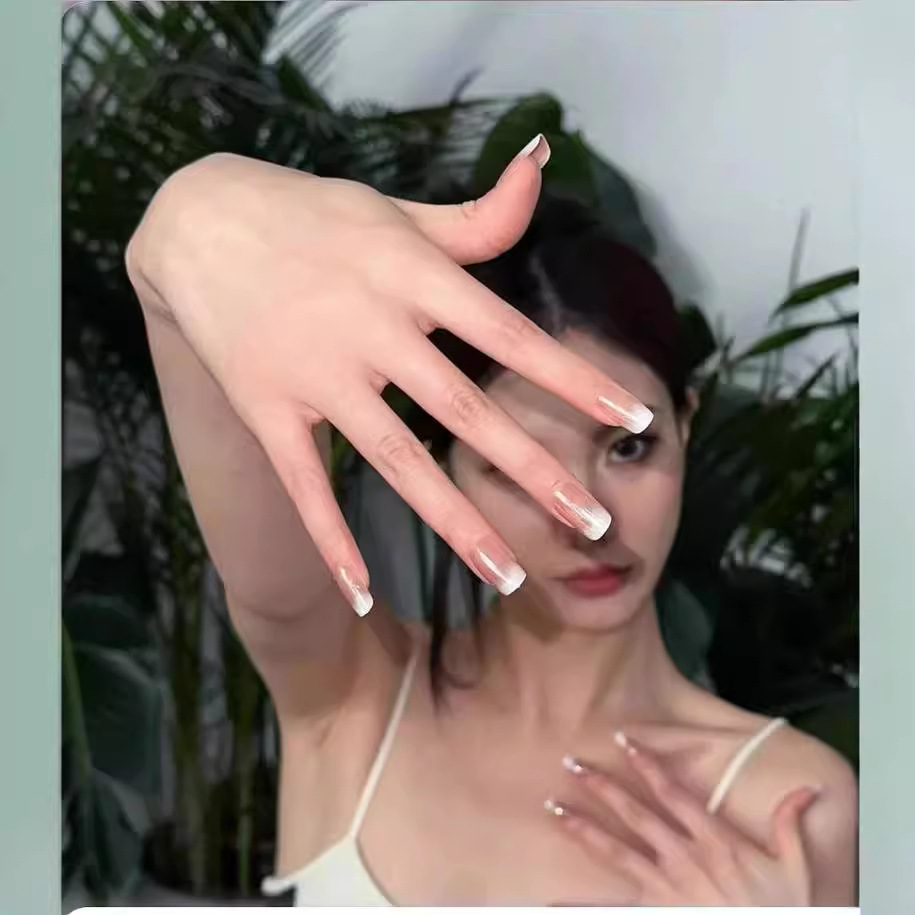 Yiyi Dance Wear Armor Red de celebridades de Internet Estilo caliente Coconut Latte Nail Nail Wholesale de longitud media Aurora Pure Wind Gradiente