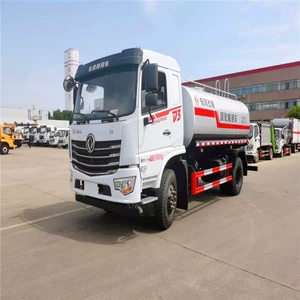 Dongfeng 12 kvadrat yol təmizləyən çiləyici maşın, 15 kvadrat tikinti sahəsi