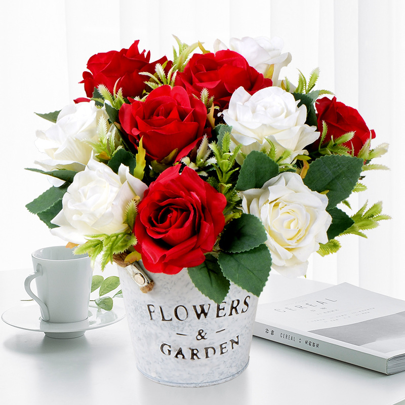 Flores falsas Decoración de arreglo floral de arte de hierro americano Ramo falso Planta pequeña en maceta Mesa de comedor Decoración de la sala de estar Decoración Flor de seda de plástico