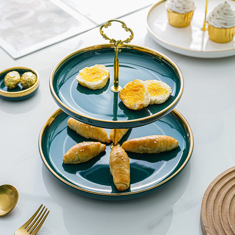 Luz de lujo de cerámica de tres capas Placa de pastel de frutas mesa de café del hogar bandeja de postre de dulces mesa de postre de cumpleaños de la boda creativa