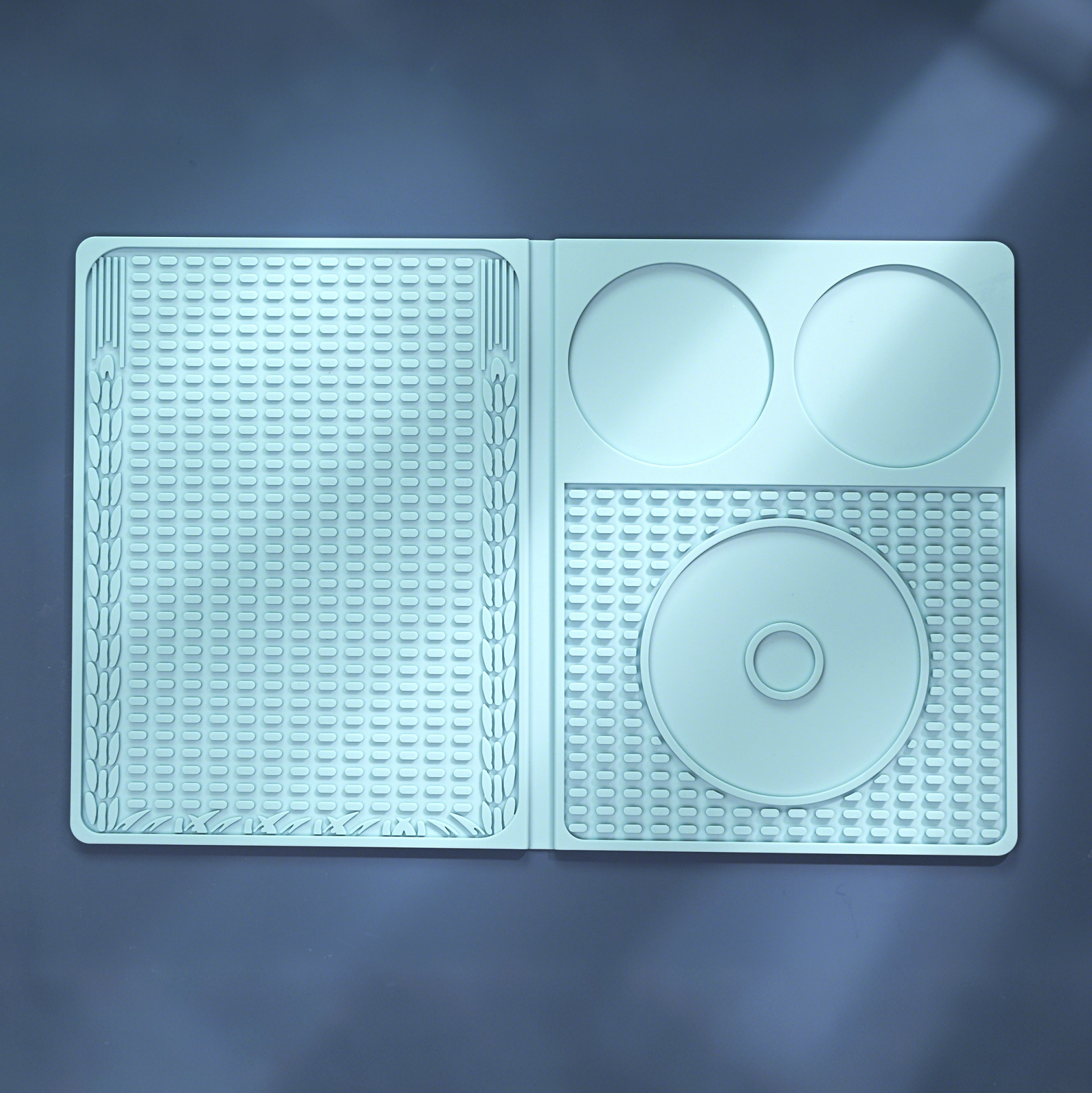 파란색 45.7*29.8*0.5cm (무광 PP 보드 1개 포함)