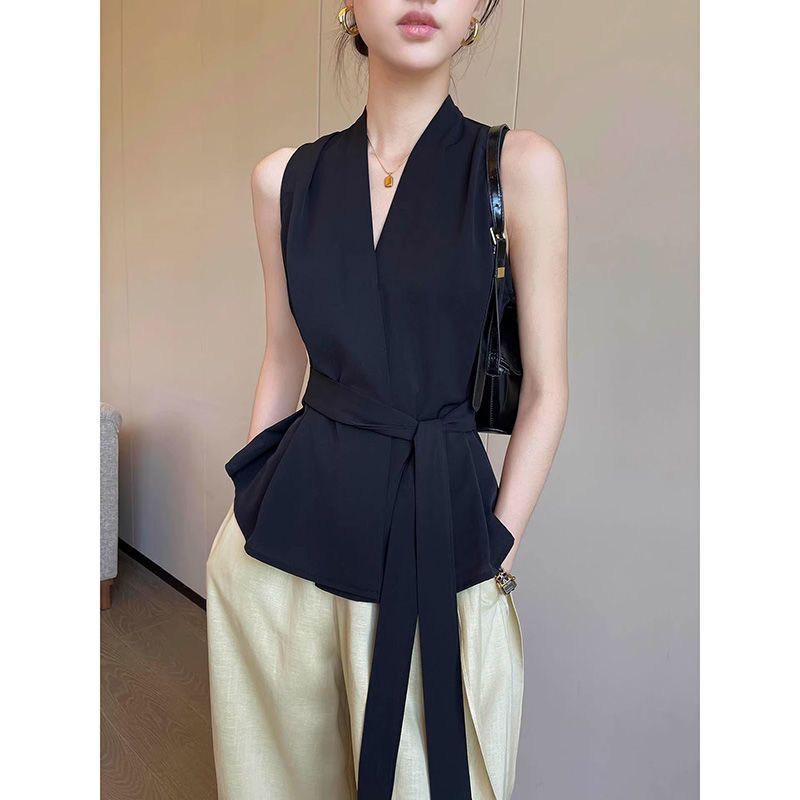 Pinkeen Black V-Neck Sleeveless Tie-Up Blouse for Women, Summer 2026 New Style, Slimming and Elegant Commuter Shirt Pinkeen Black V-Neck Sleeveless Tie-Up Blouse for Women, Summer 2026 New Style, Slimming and Elegant Commuter Shirt