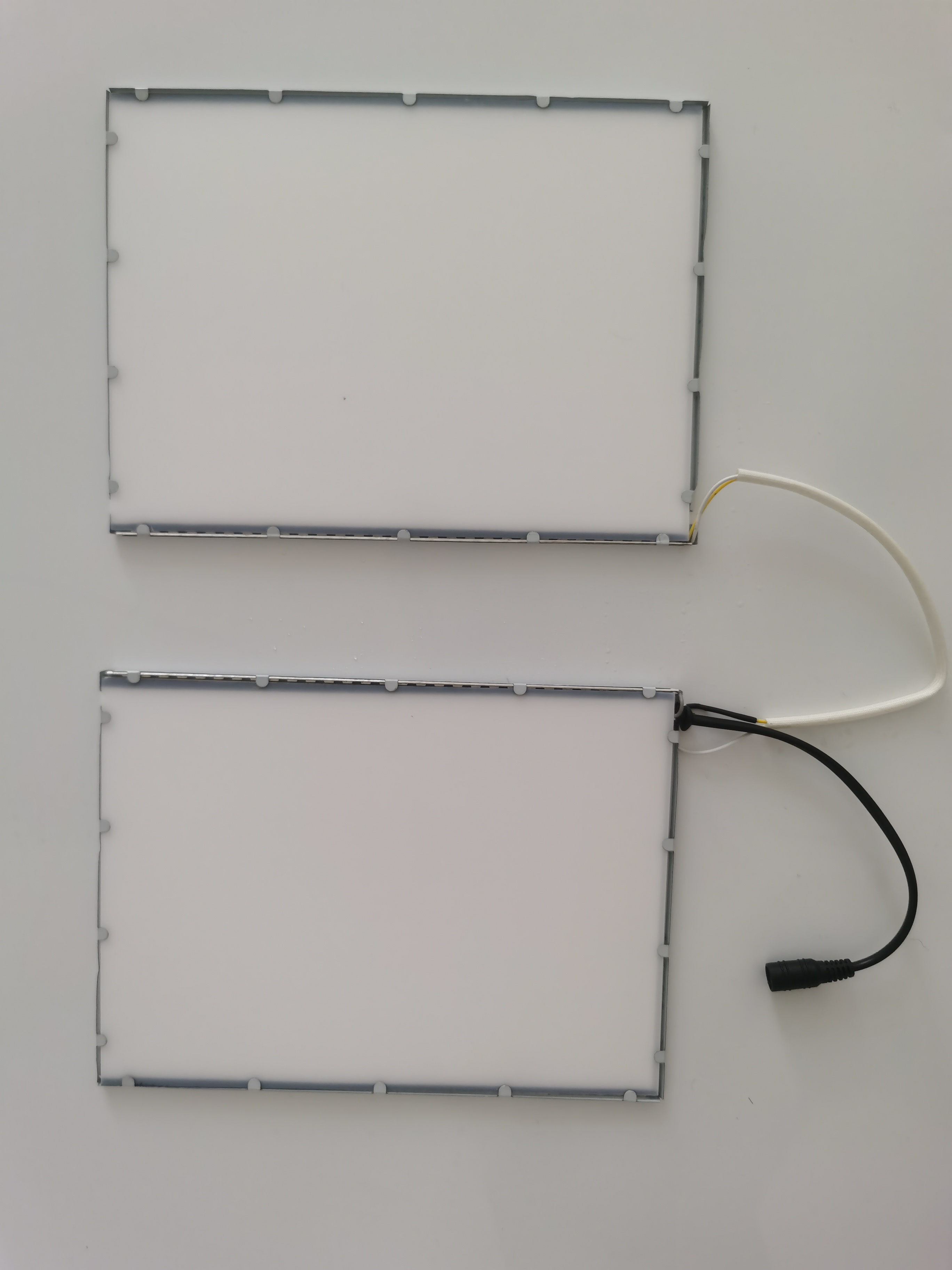 165*225(이중 램프)에는 정류기 16와트가 포함됩니다.