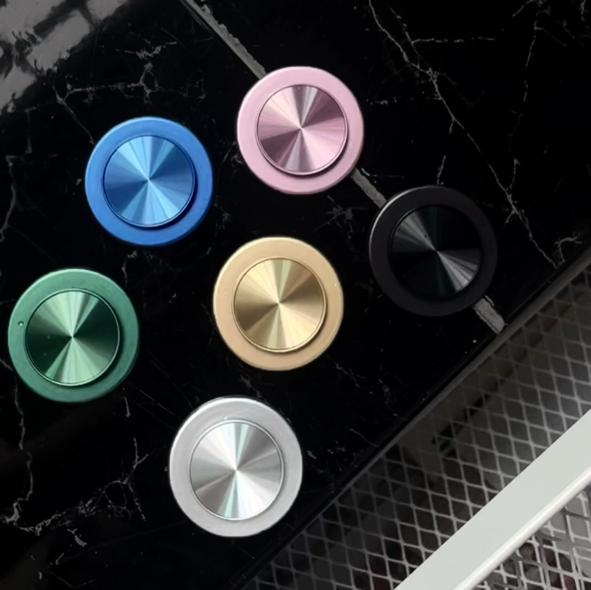 Высококачественный гальванический цветной CD-паттерн в стиле INS, магнитный держатель для телефона с подушкой безопасности, настольный гаджет для просмотра сериалов, универсальная модель