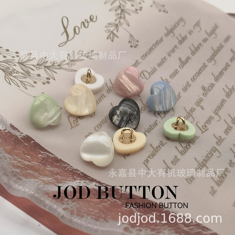 100Pcs/Pack 11mm Kidsren's Heart Resin High-Leg Hand-Stitched Button Shirt Sweater Cardigan White Pink Button