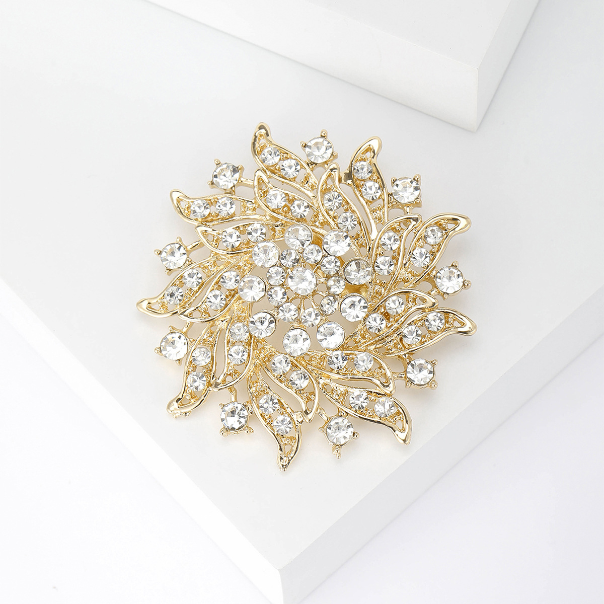 Nuova spilla di strass alla moda retrò, spilla per vestiti versatile di alta qualità fissa i vestiti_voghion.com