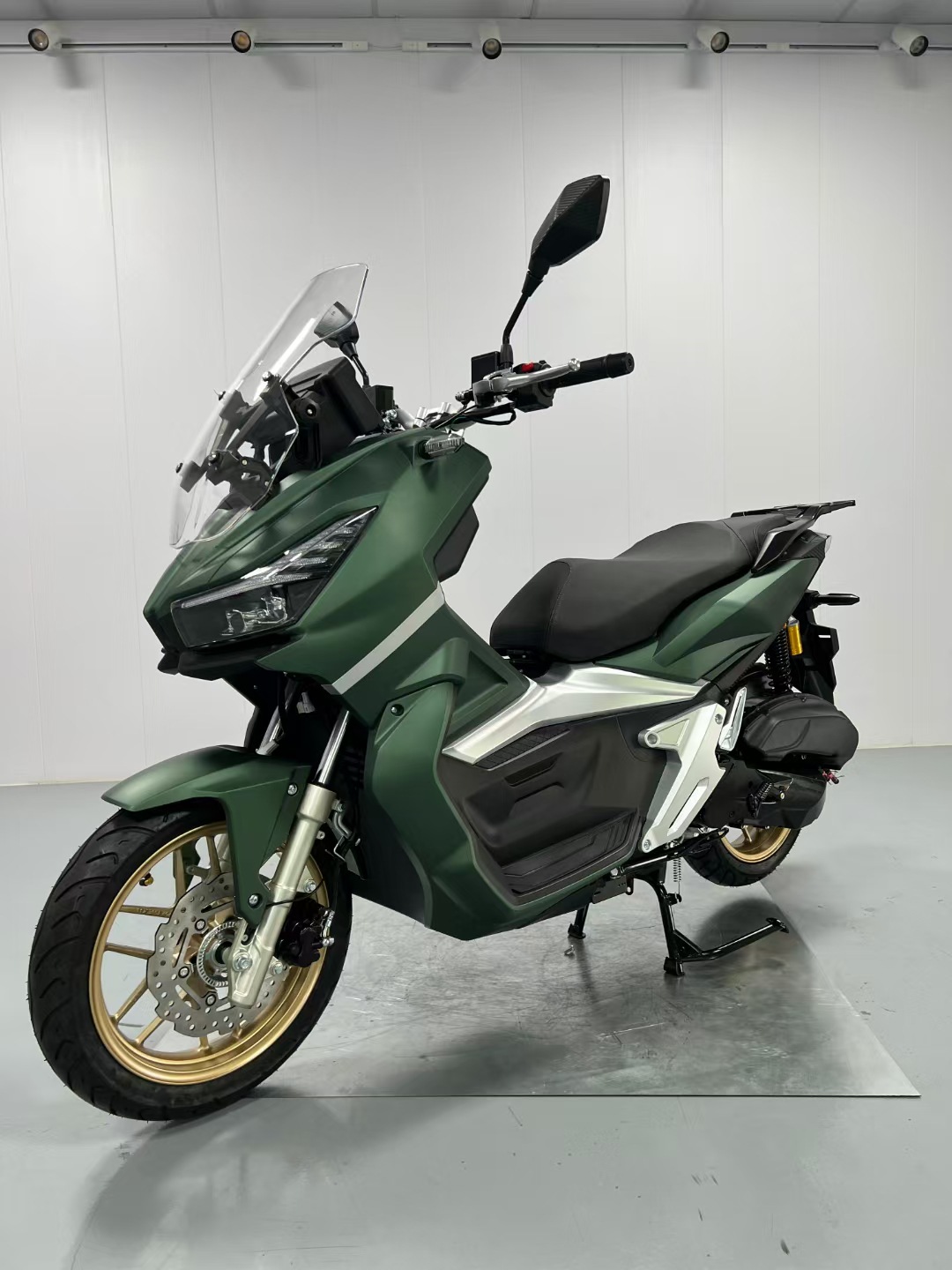 The Source Factory Specializes in Supplying Fuel-Efficient Scooters and Motorcycles to Amazon, Offering Two-Wheeled Motorcycles with Strong Power