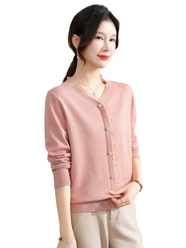 Spring new fashionable fashionable middle-aged and elderly women's lace lace collar bottoming shirt mother's inner sweater