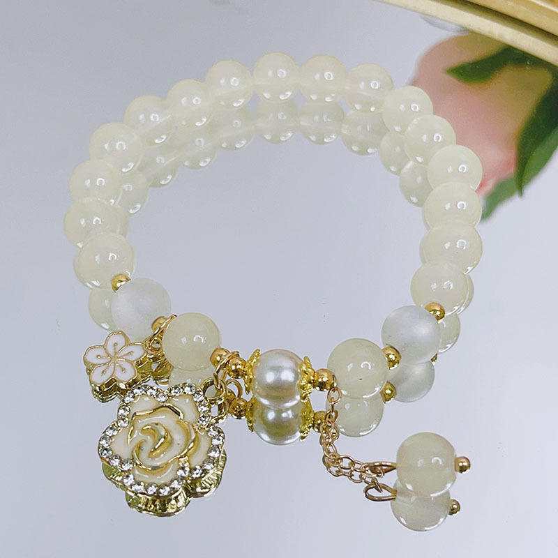 thumbnail image 1 of Pulsera de cristal para estudiantes de primavera y verano, sencilla y bonita, con cuentas, cuerda de mano, decoración de mano, flores, amarillo claro, 1 of 2