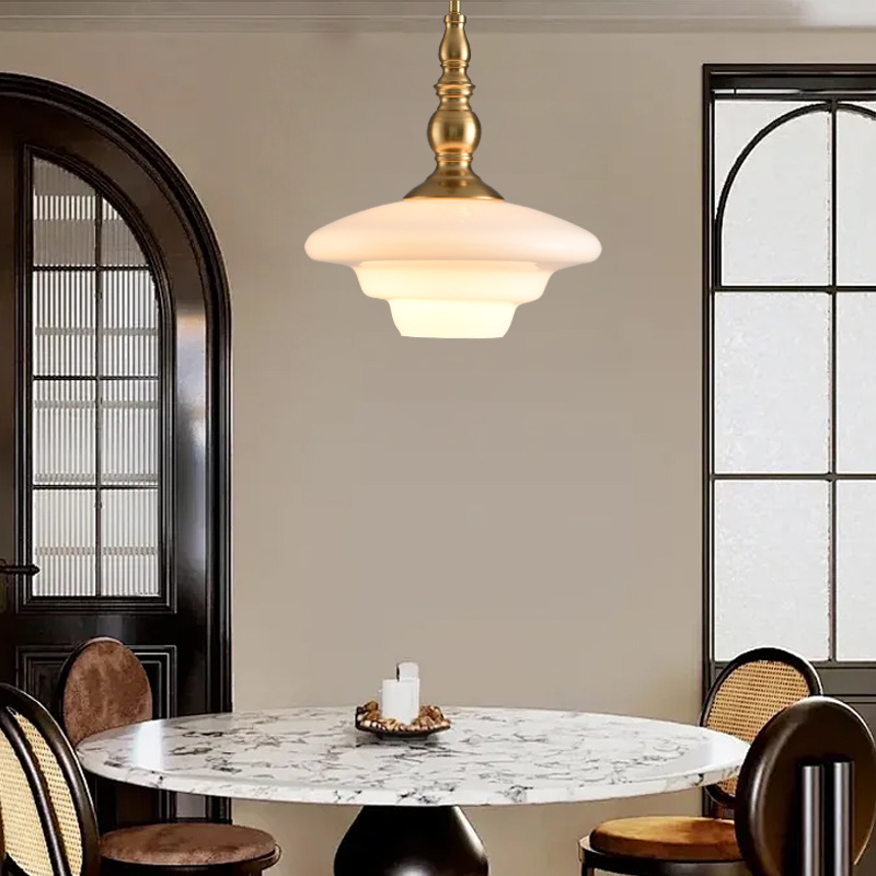 Nuevo estilo francés crema de viento lámpara de comedor vidrio dormitorio candelabro de cabecera sala de estar retro pasillo bar lámparas Zhongshan