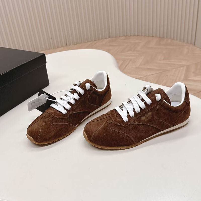 东莞原标专柜品质欧美大牌真皮女鞋运动休闲鞋阿甘鞋德训鞋