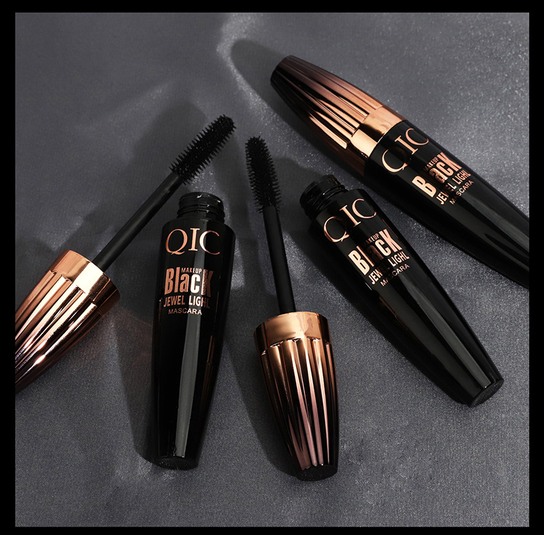 QIC Cini Color Plump 4D Mascara is a long, thick, curling, non-smudging, waterproof Mascara for cross-border makeup undefined