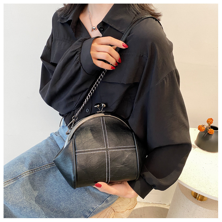 New Solid Color Simple Shell Bag Large Capacity Handheld Zero Wallet Fashion Chain Diagonal Cross Shoulder Phone Bag_voghion.com