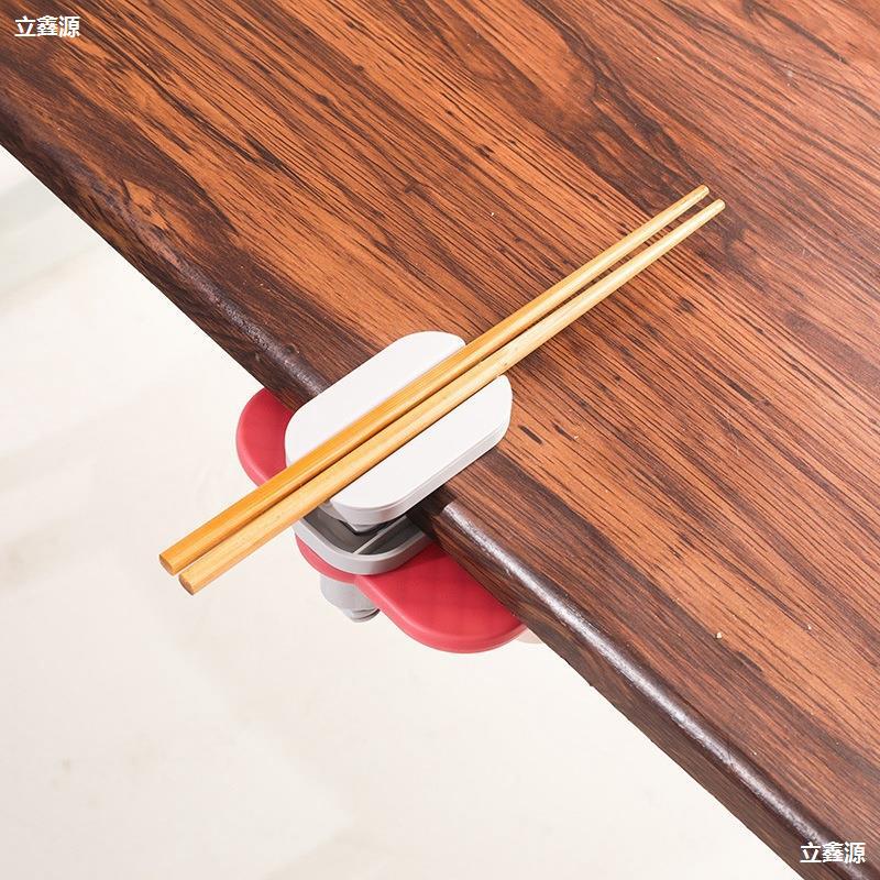 Clip-on Rotatable Dining Table Trash Bin Dregs Bucket Mini Office Side Box Hidden Storage Box Under Table Clip-on Rotatable Dining Table Trash Bin Dregs Bucket Mini Office Side Box Hidden Storage Box Under Table