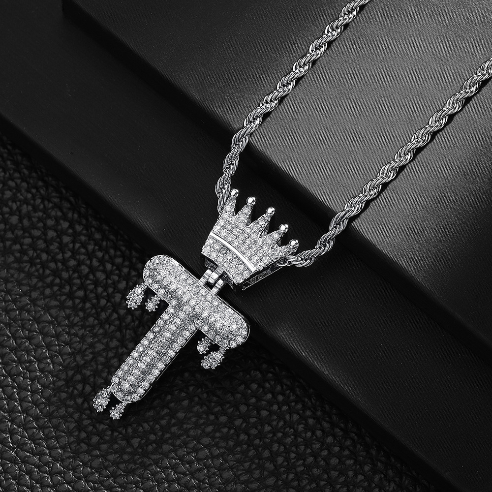 Collar de colgante de letras de bronce A-Z corona estilo DIY personalizado europeo y americano hip-hop unisex cadena clavícula