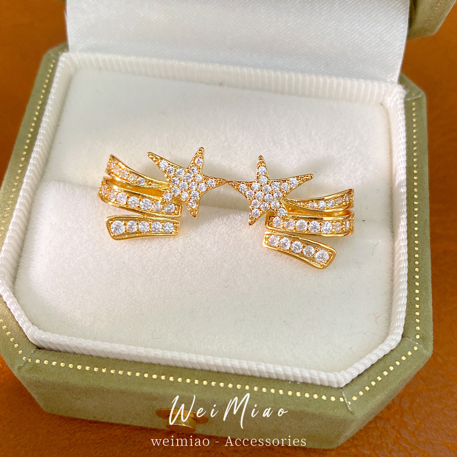 Estrellas de piedra de tres capas de orejas para mujeres sin agujeros de orejas temperamento personalizado aretes ligeros de lujo alta sensación de auriculares al por mayor