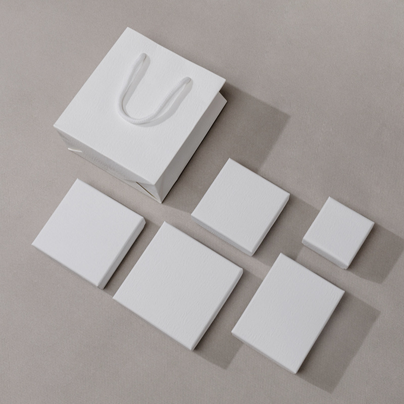 손으로 반죽한 종이 흰색 하늘과 땅 덮개; 5*5*3cm