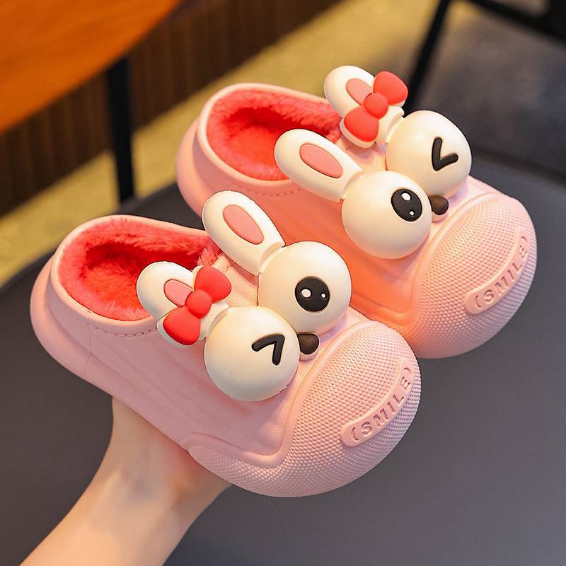 2025 nuevos zapatos de tacones de algodón para niños de invierno para niños y niñas con cubierta de algodón impermeable de lana para niños pequeños y medianos zapatillas de algodón para niños