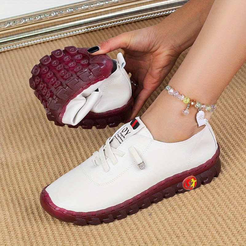 Zapatos de mujer de primavera y verano de comercio exterior zapatos de lazos de madres de pies gruesos con base de tendón suave zapatos de cuero de tamaño grande