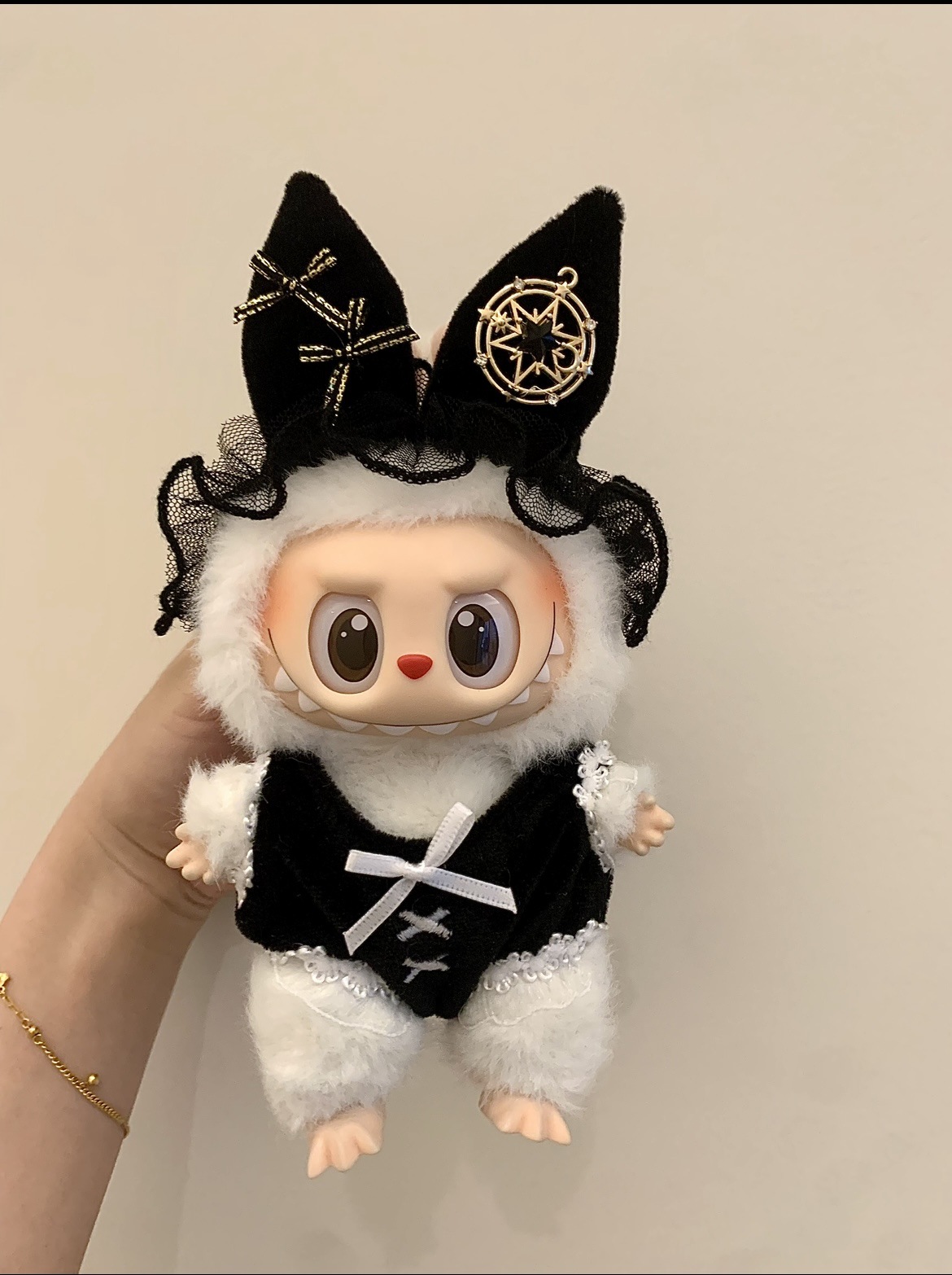 ラブブ labubu ビニール コカ・コーラ ベビー服 第一世代、第二世代、第三世代 17cm 夏用 座り立ちオーバーオールスーツ
