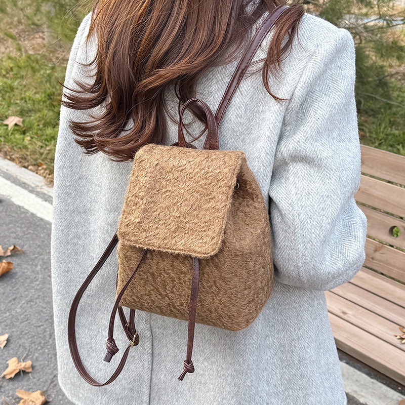 Bolsos populares de este año para mujer, otoño e invierno, nuevos bolsos para mujer, mochilas de cercanías, mochilas para mujer, bolsos de almacenamiento, bolsas de cosméticos