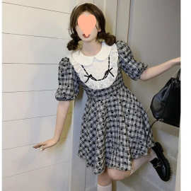 大码桔梗法式赫本泡泡袖连衣裙女夏设计感小众小个子娃娃领格子裙