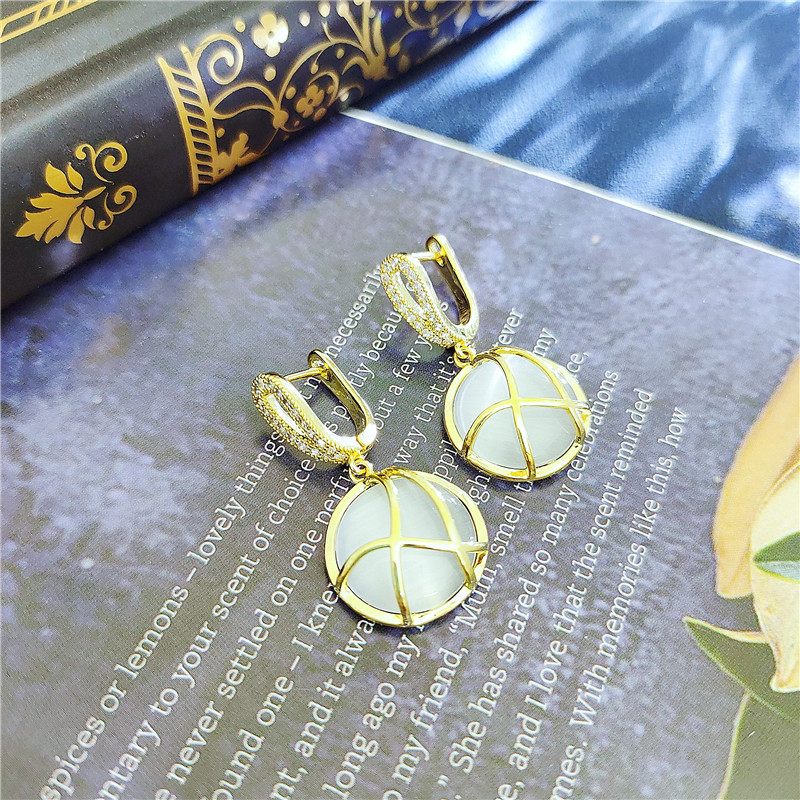 Wholesale Jewelry Ball Hollow Simple Long Earrings Nihaojewelry display picture 3