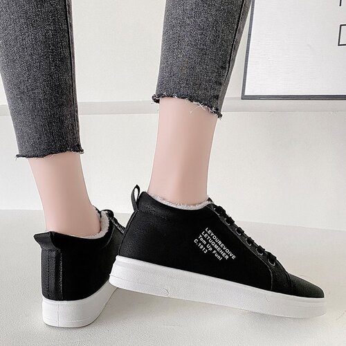 Winter cotton shoes for women, fleece-lined sports flat sneakers, new snow boots, warm casual shoes for students.
