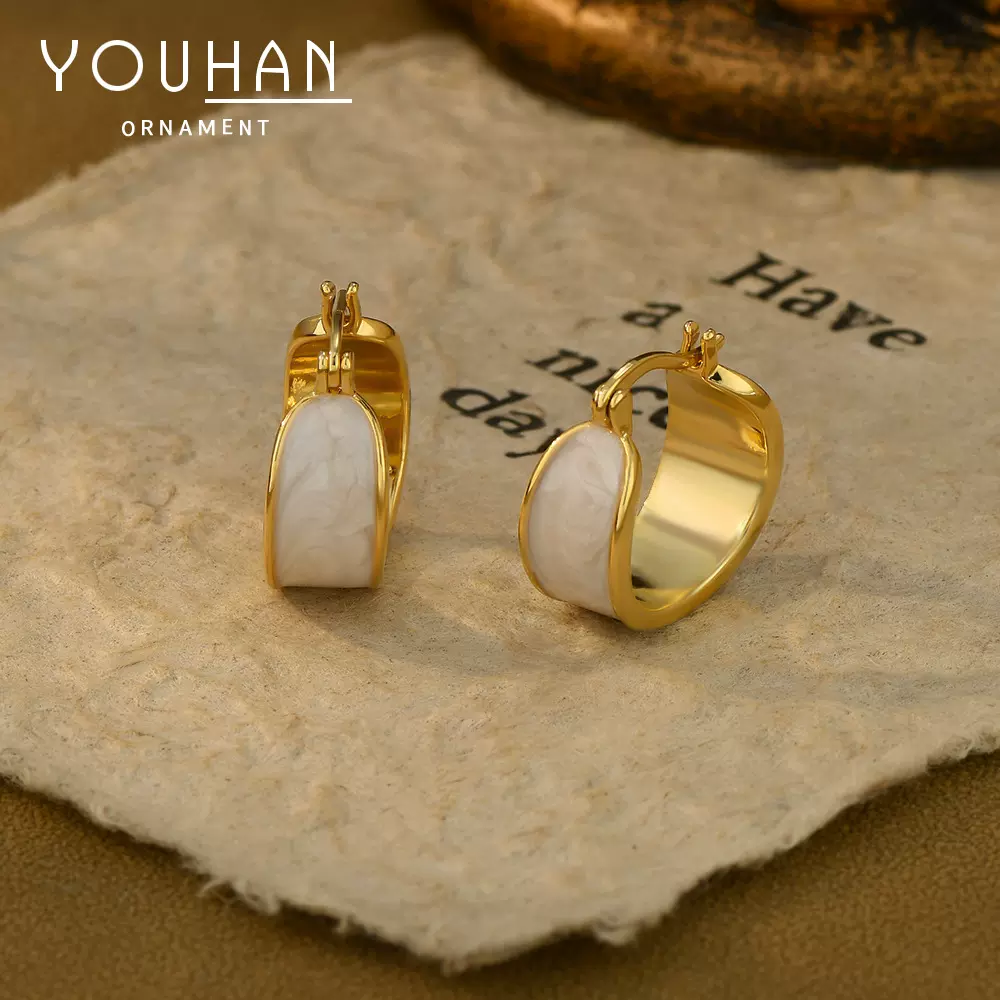 抖音直播热卖气质耳环女韩国时尚设计感滴油耳饰精致百搭耳扣批发